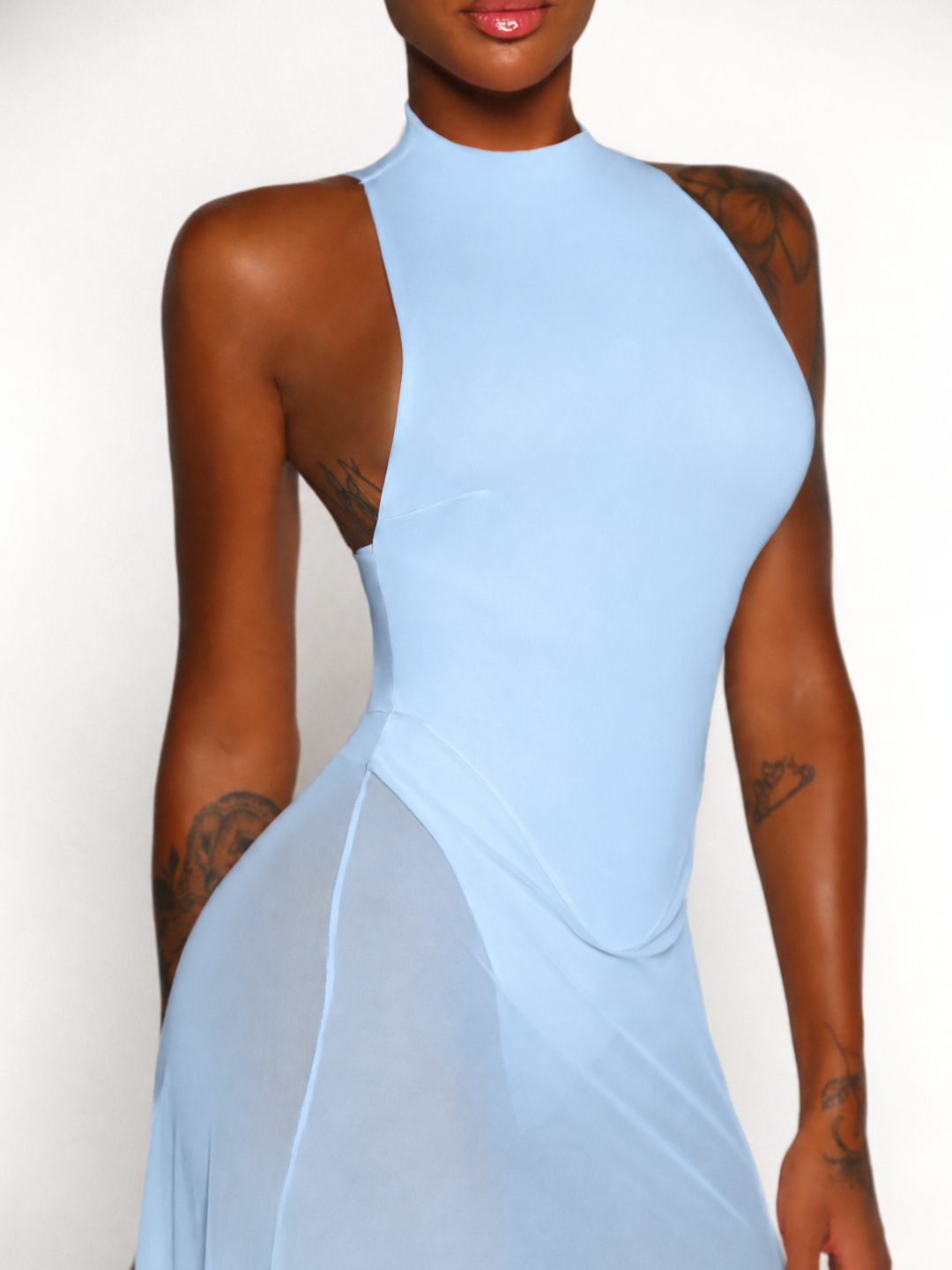 blue | close